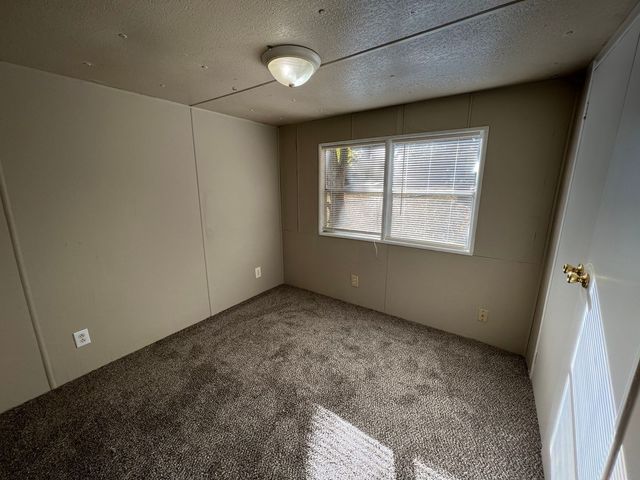 862 Lou Ann Ln, Clarksville, TN 37042