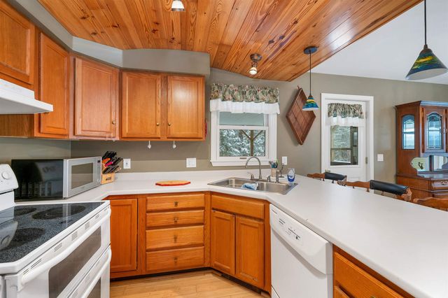 156 Trotting Track Road, Wolfeboro, NH 03894