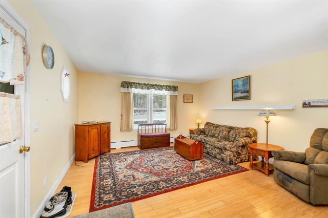 156 Trotting Track Road, Wolfeboro, NH 03894