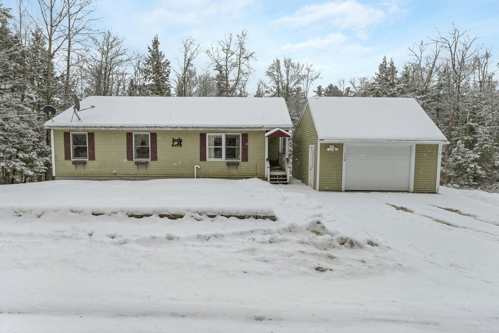 156 Trotting Track Road, Wolfeboro, NH 03894