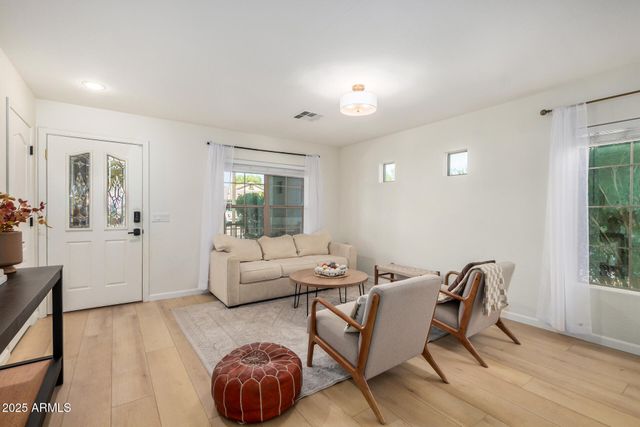 3433 E HOPKINS Road, Gilbert, AZ 85295