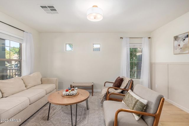 3433 E HOPKINS Road, Gilbert, AZ 85295