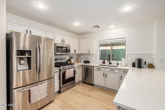 3433 E HOPKINS Road, Gilbert, AZ 85295