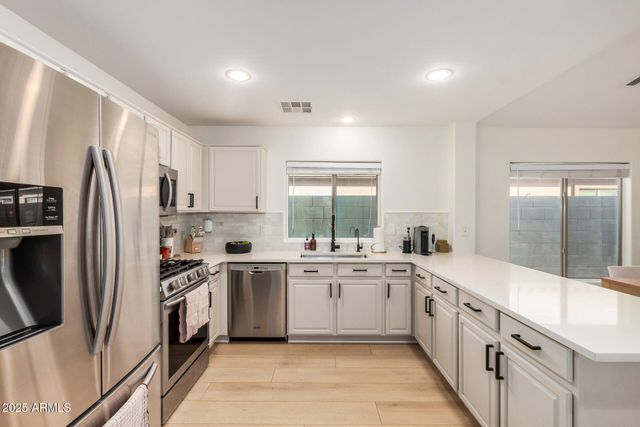 3433 E HOPKINS Road, Gilbert, AZ 85295