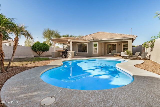 3433 E HOPKINS Road, Gilbert, AZ 85295
