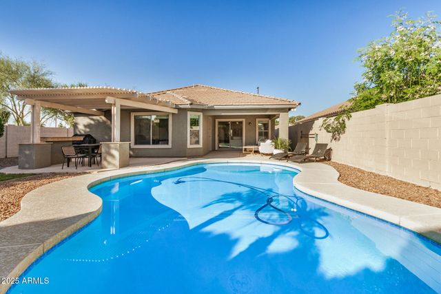 3433 E HOPKINS Road, Gilbert, AZ 85295