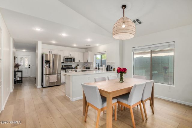 3433 E HOPKINS Road, Gilbert, AZ 85295