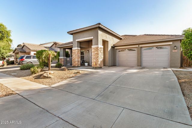 3433 E HOPKINS Road, Gilbert, AZ 85295