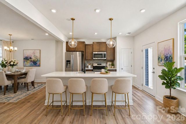 7625 Ethora Way, Charlotte, NC 28216