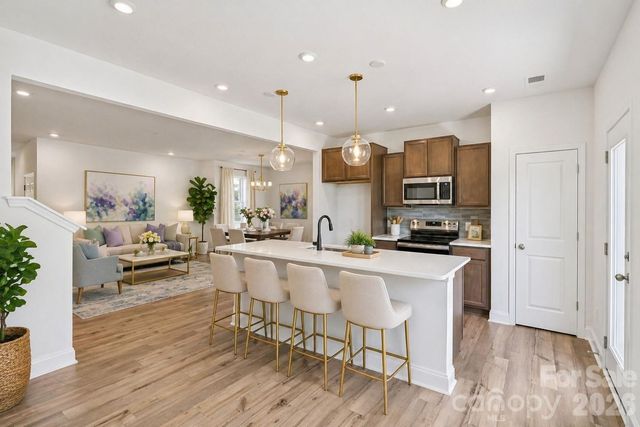 7625 Ethora Way, Charlotte, NC 28216