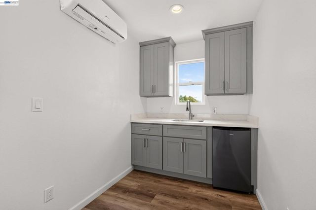 3447 Seven Hills Rd, Castro Valley, CA 94546