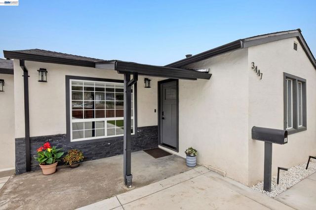 3447 Seven Hills Rd, Castro Valley, CA 94546
