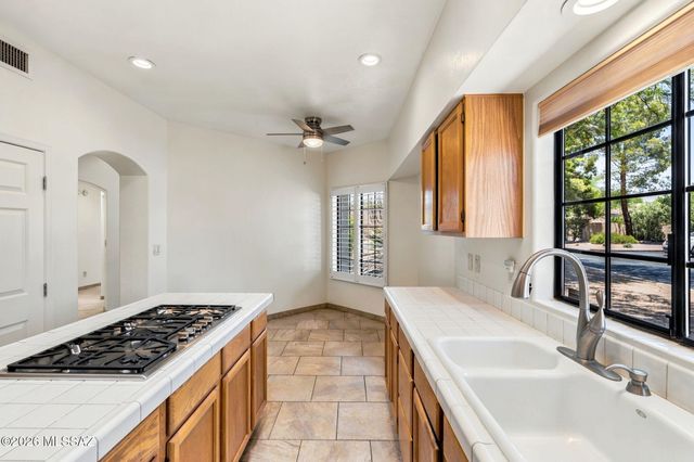 5560 E Miles Circle, Tucson, AZ 85712