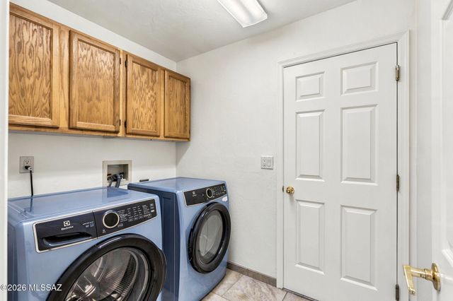 5560 E Miles Circle, Tucson, AZ 85712
