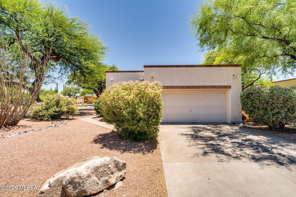 5560 E Miles Circle, Tucson, AZ 85712