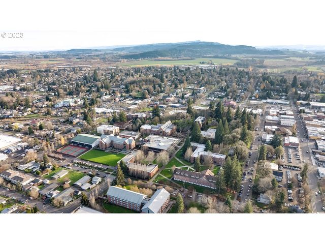 2160 36th Ave, Forest Grove, OR 97116