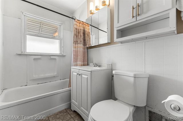 3337 Edgewood Street, Dearborn, MI 48124