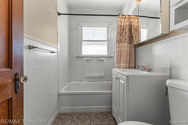 3337 Edgewood Street, Dearborn, MI 48124