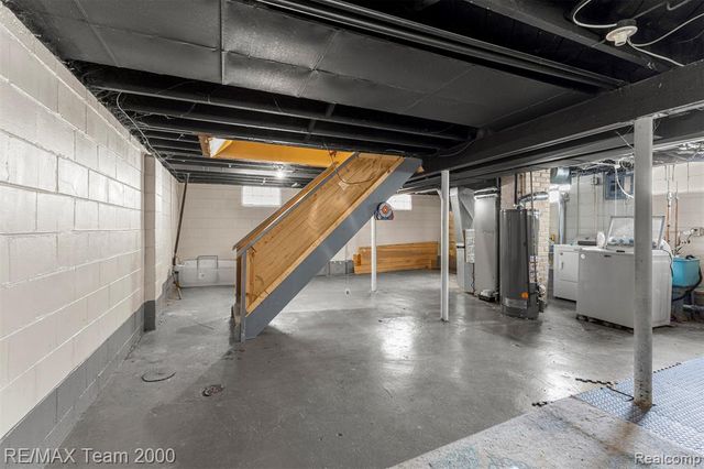 3337 Edgewood Street, Dearborn, MI 48124