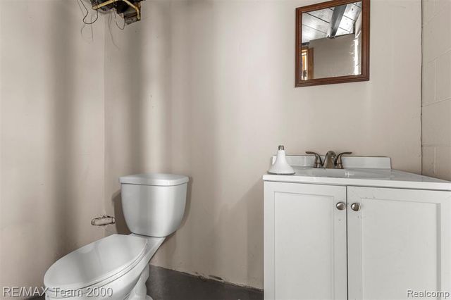 3337 Edgewood Street, Dearborn, MI 48124