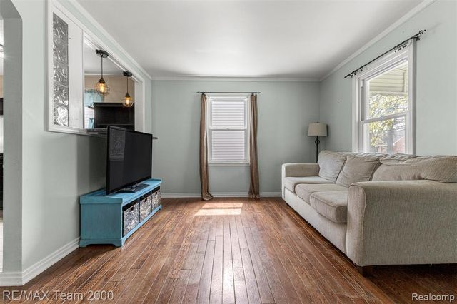 3337 Edgewood Street, Dearborn, MI 48124