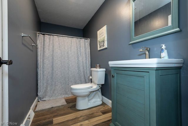 9504 Hoose Road, Mentor, OH 44060