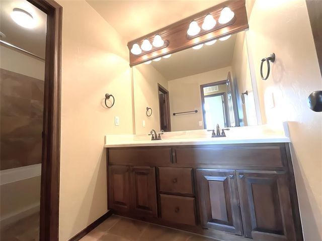 3832 Kings Canyon Road, Norman, OK 73071