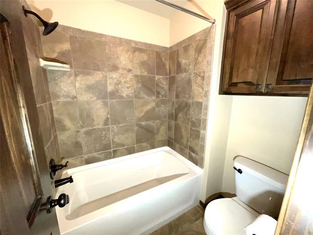 3832 Kings Canyon Road, Norman, OK 73071