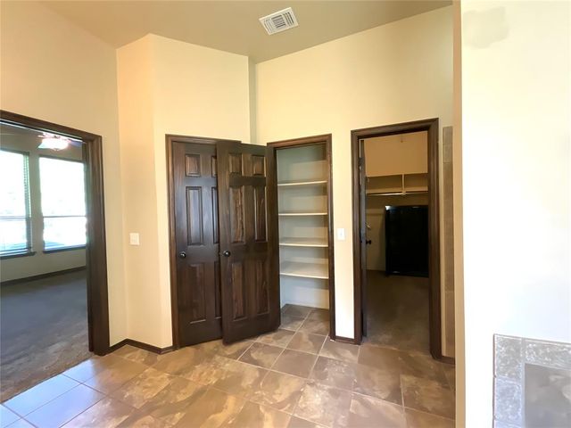 3832 Kings Canyon Road, Norman, OK 73071