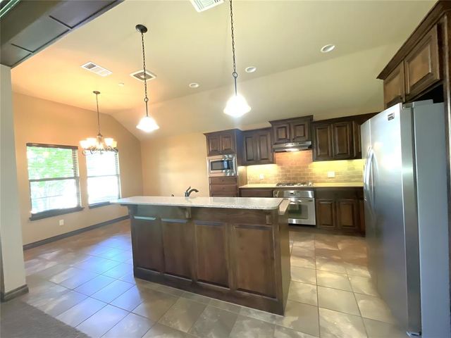 3832 Kings Canyon Road, Norman, OK 73071