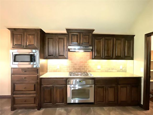 3832 Kings Canyon Road, Norman, OK 73071