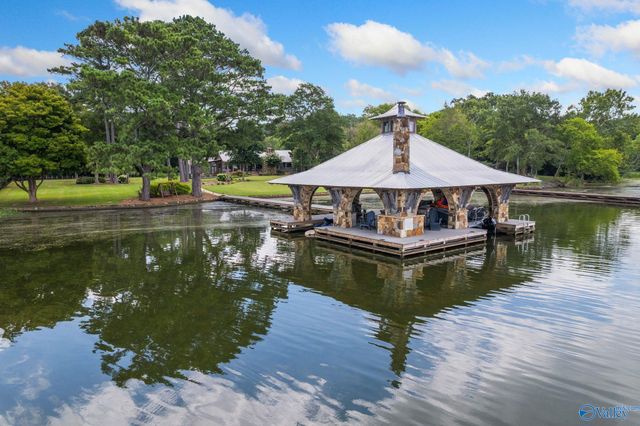 3424 Creek Path Road, Guntersville, AL 35976