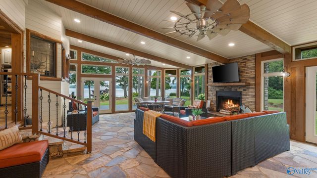 3424 Creek Path Road, Guntersville, AL 35976