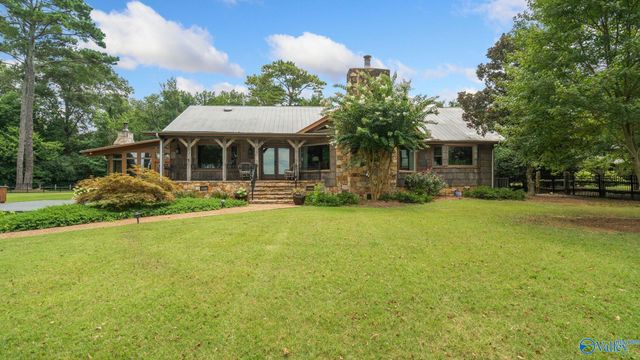 3424 Creek Path Road, Guntersville, AL 35976