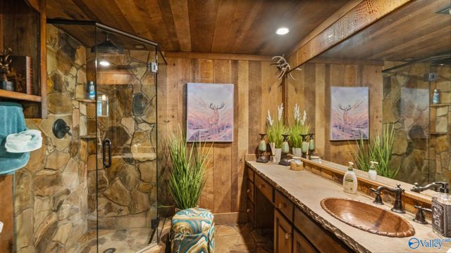 3424 Creek Path Road, Guntersville, AL 35976