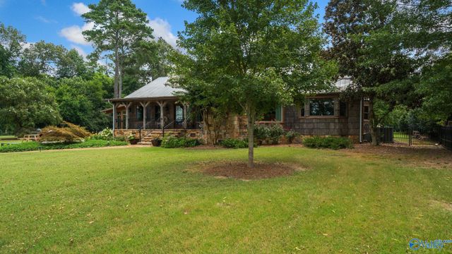 3424 Creek Path Road, Guntersville, AL 35976