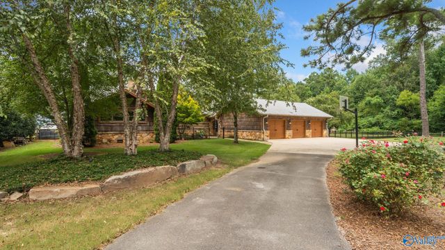 3424 Creek Path Road, Guntersville, AL 35976