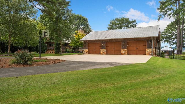 3424 Creek Path Road, Guntersville, AL 35976