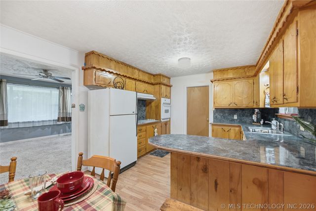 119 W Ross Street, Locust Grove, OK 74352