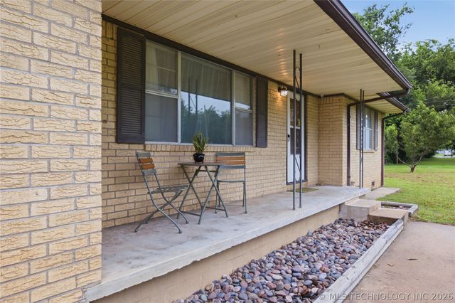 119 W Ross Street, Locust Grove, OK 74352