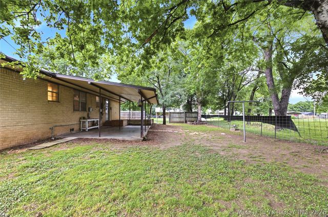 119 W Ross Street, Locust Grove, OK 74352