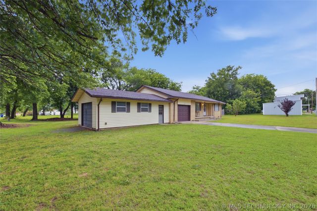 119 W Ross Street, Locust Grove, OK 74352