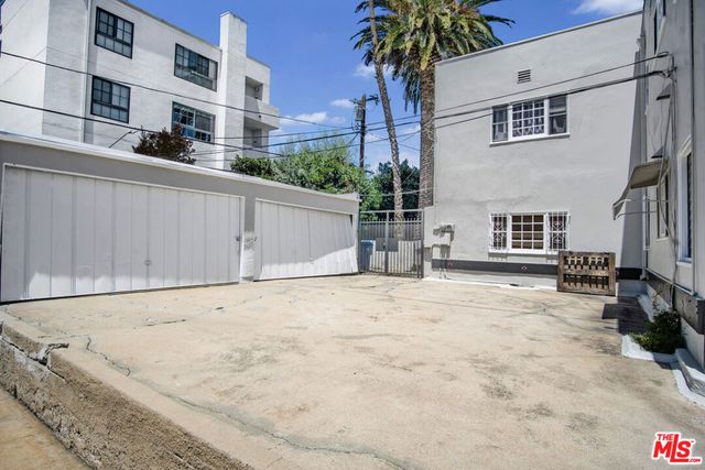 129 N Flores Street, Los Angeles, CA 90048