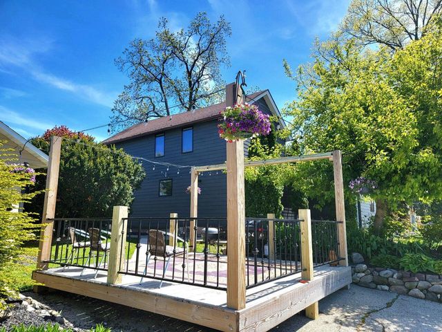 4464 S Whitnall AVENUE, Milwaukee, WI 53225