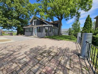 4464 S Whitnall AVENUE, Milwaukee, WI 53225