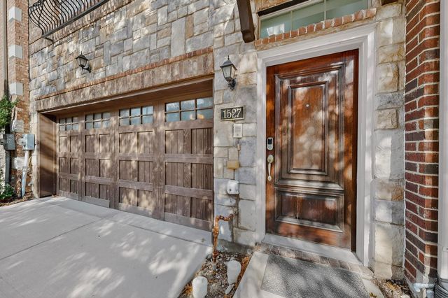 1527 Biltmore Lane, Irving, TX 75063