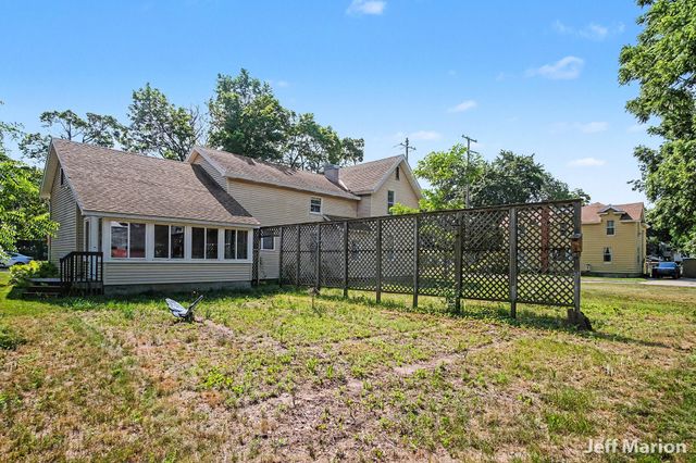 301 N Clay Street, Greenville, MI 48838