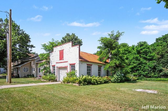 301 N Clay Street, Greenville, MI 48838