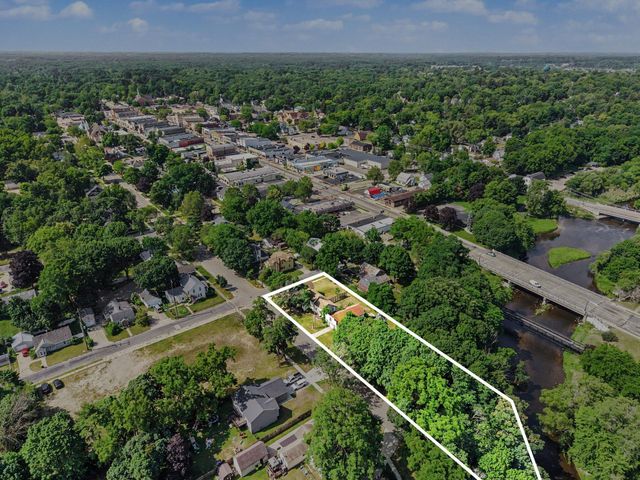 301 N Clay Street, Greenville, MI 48838