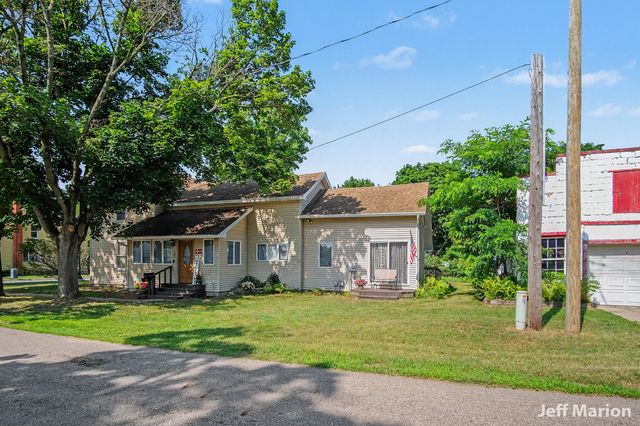 301 N Clay Street, Greenville, MI 48838